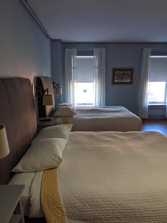 Hotel On North Pittsfield Eksteriør billede